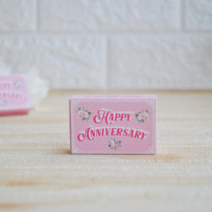 Anniversary Gifts With Miniature Cake